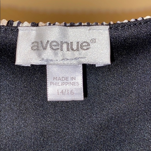 Blouse - Picture 2 of 5